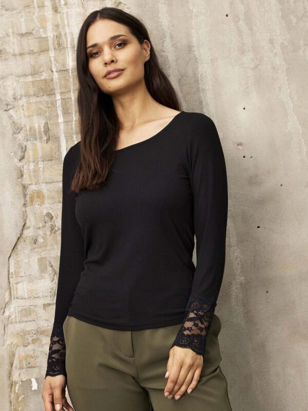 IN FRONT - Bluse "Vivian"