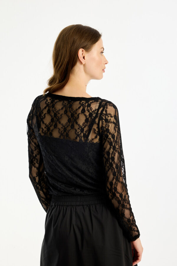 IN FRONT - Bluse
