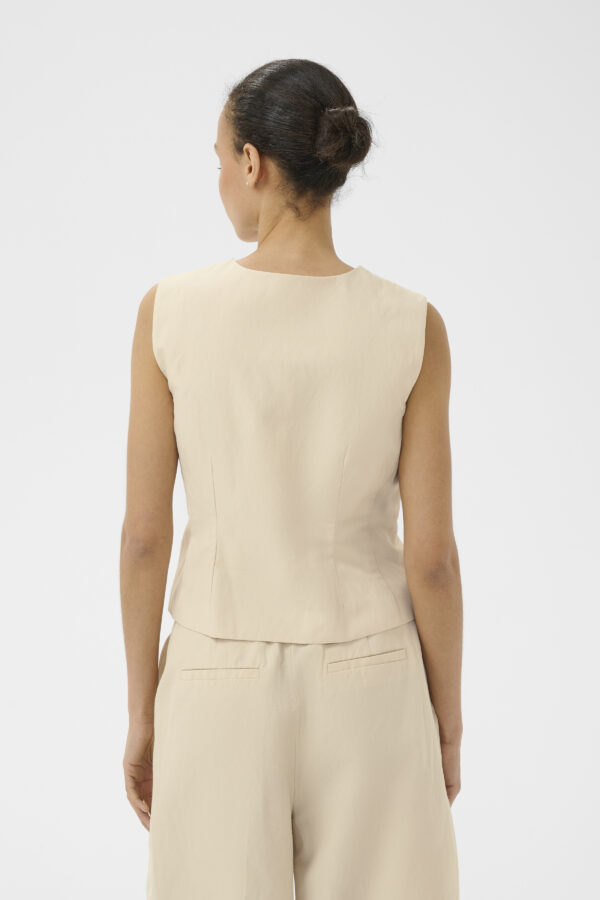 PART TWO - Vest