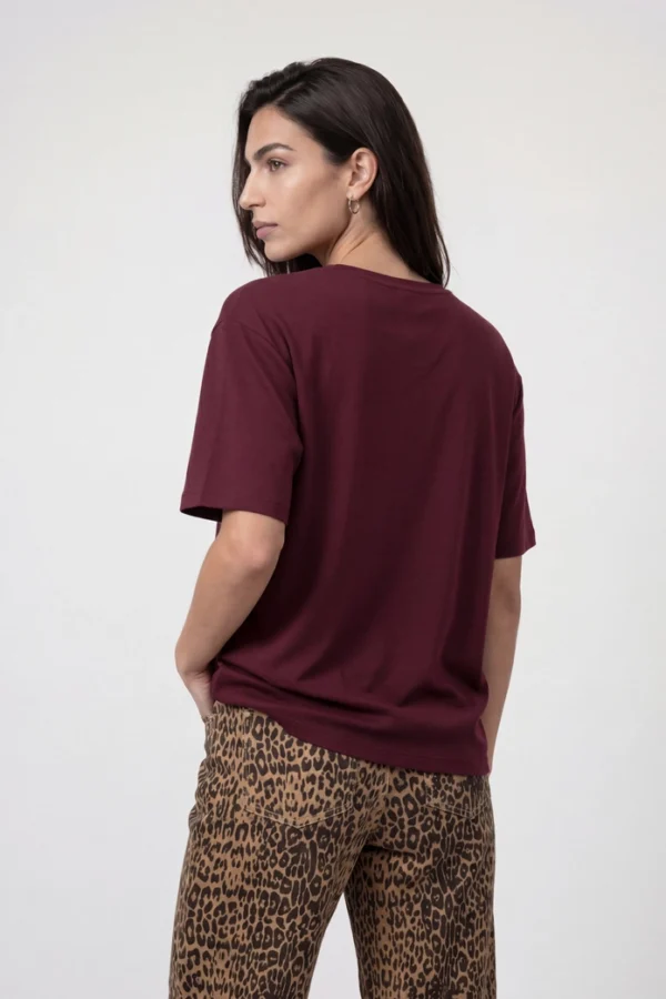 0784242102af6d108e24953001e2495a_1044x696 MONARI - T-shirts