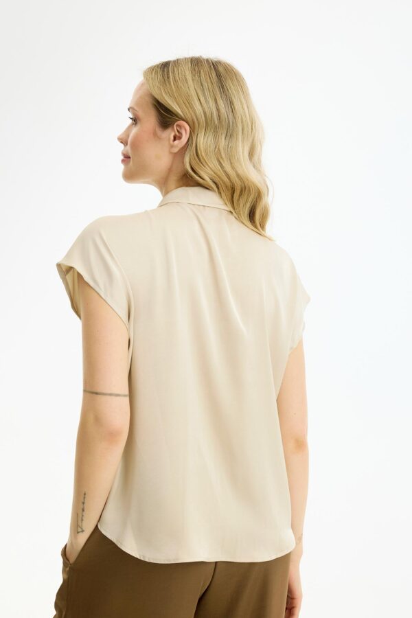 IN FRONT - Bluse
