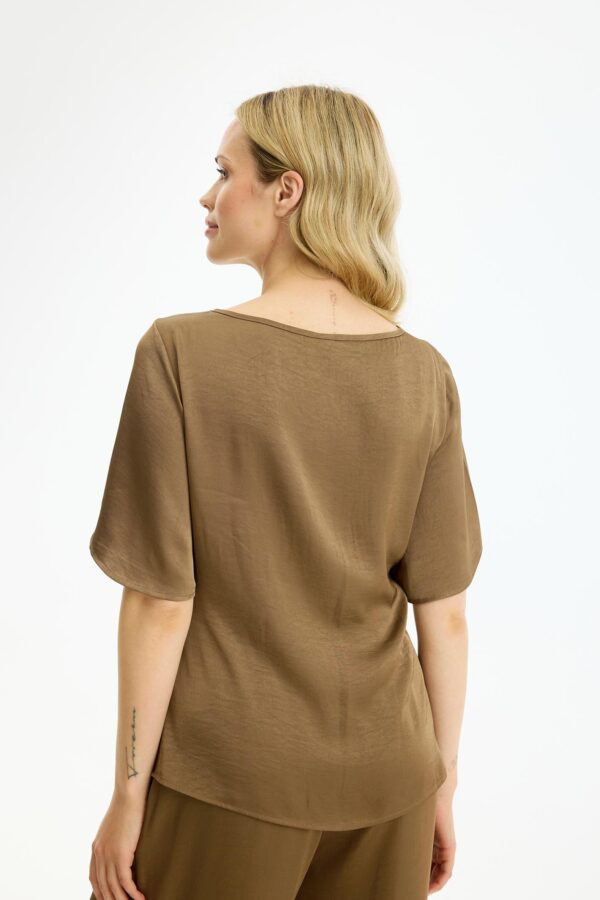 17194-801_02 IN FRONT - Bluse