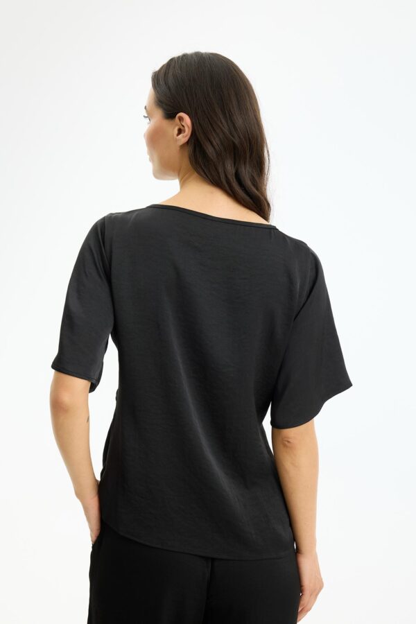 17194-999_02 IN FRONT - Bluse