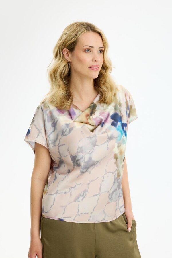 17202-000_01 (1) IN FRONT - Bluse