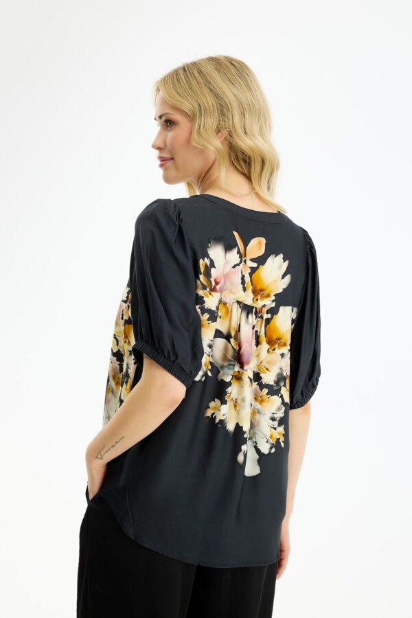 IN FRONT - Bluse