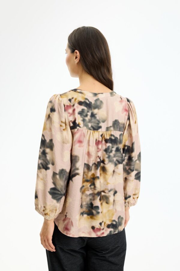 17219-215_02 IN FRONT - Bluse