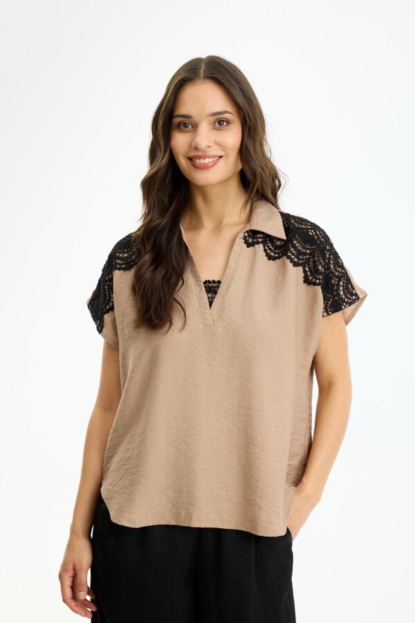 17231-195_01 IN FRONT - Bluse