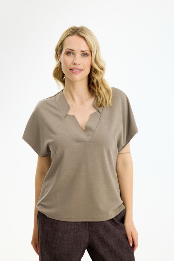 17244-820_01 IN FRONT - Bluse